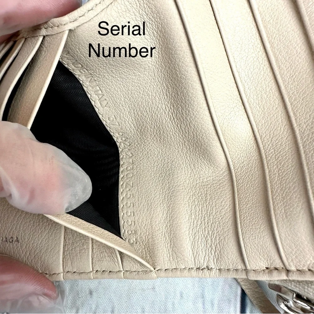 Balenciaga Beige Leather bifold compact zippy wallet with necklace GREAT! - Picture 10 of 16